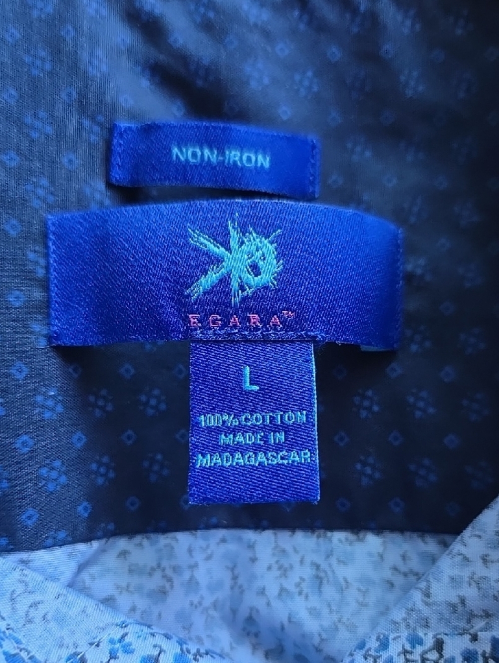 Egara Blue and White Patterned Casual Button-Down Shirt - Picture 2 of 4
